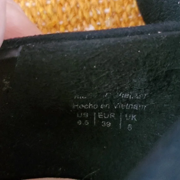 Aldo black heels with an 80's vibe - Picture 5 of 7